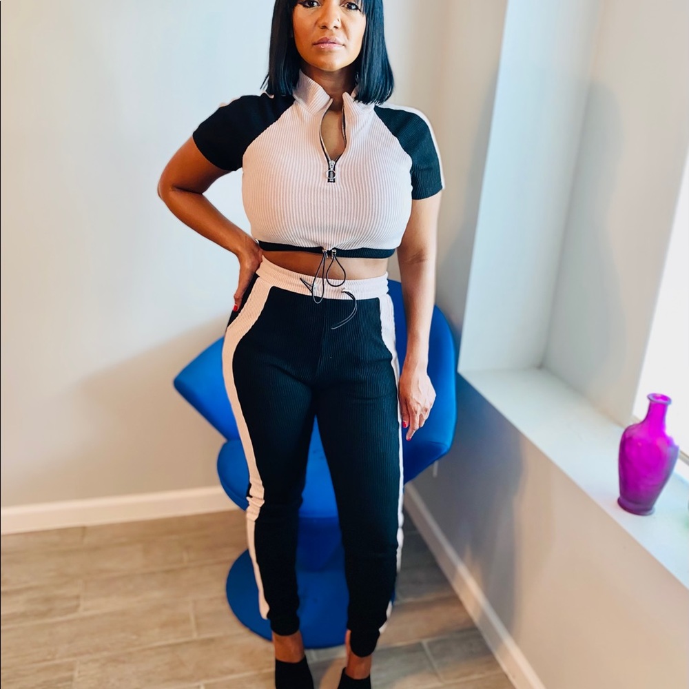 2 piece set - Picture 2 of 2